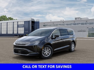 2027 Chrysler Pacifica SELECT Passenger Van for sale on Long Island, NY