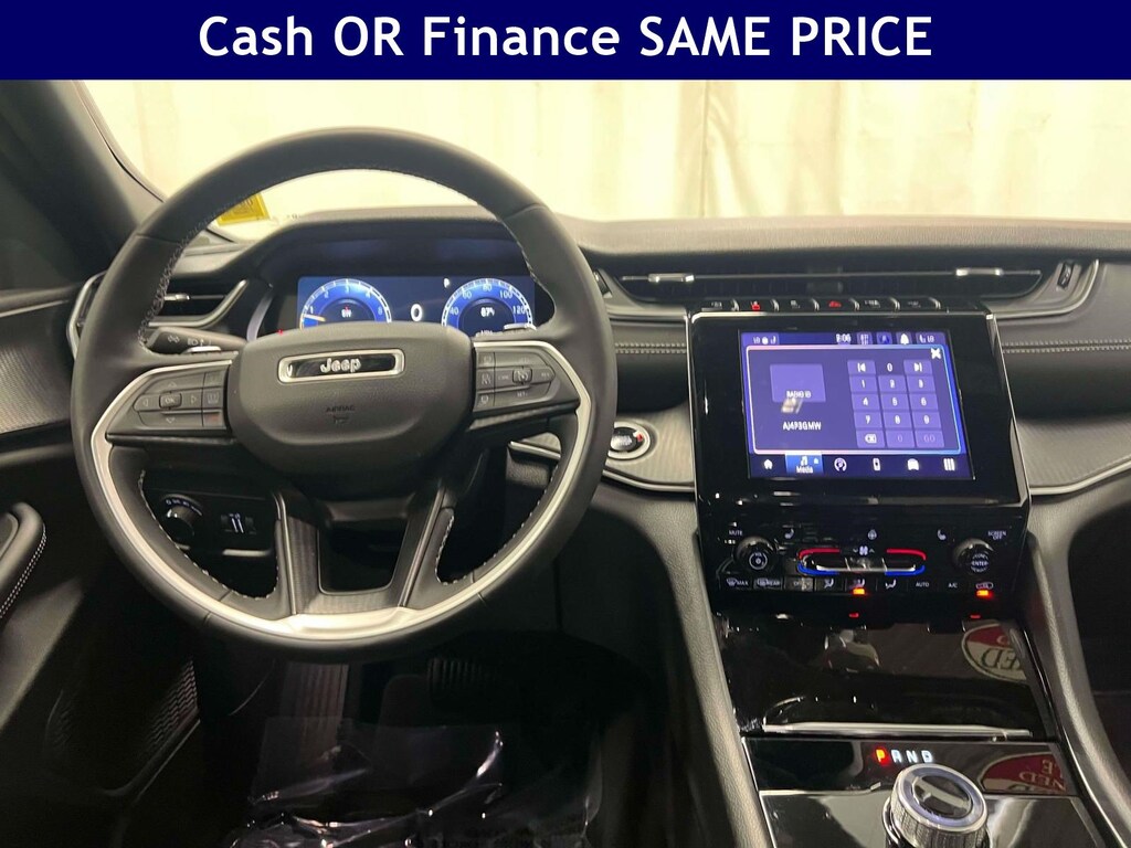 Used 2025 Jeep Grand Cherokee L Laredo X Laredo X 4x4