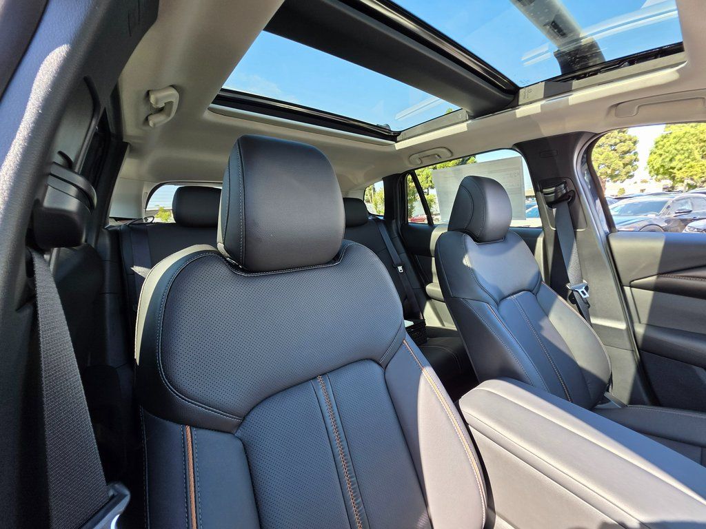 2025 Mazda CX-50 Premium Plus - Photo 11