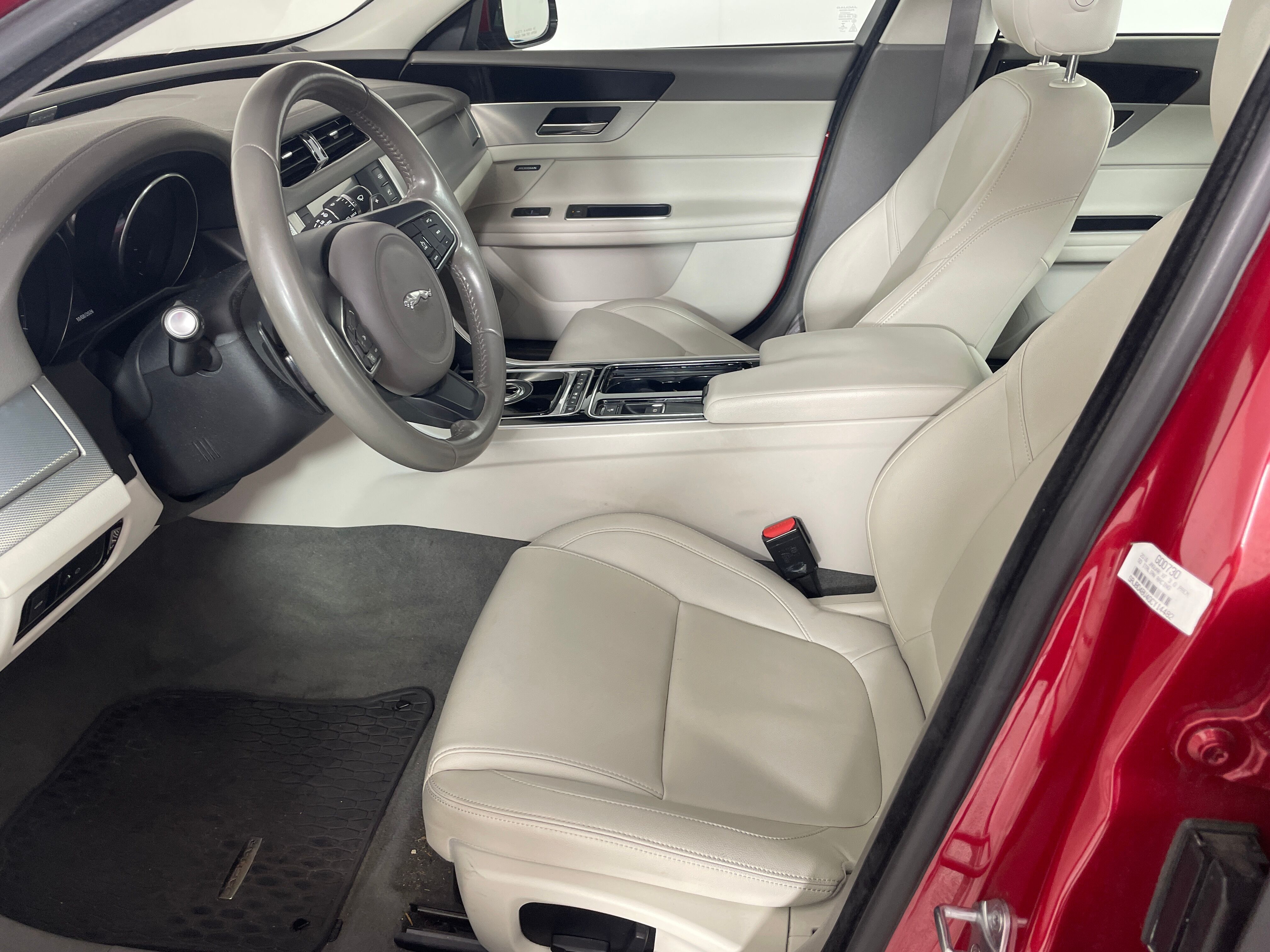 Certified 2016 Jaguar XF 35t Premium Sedan