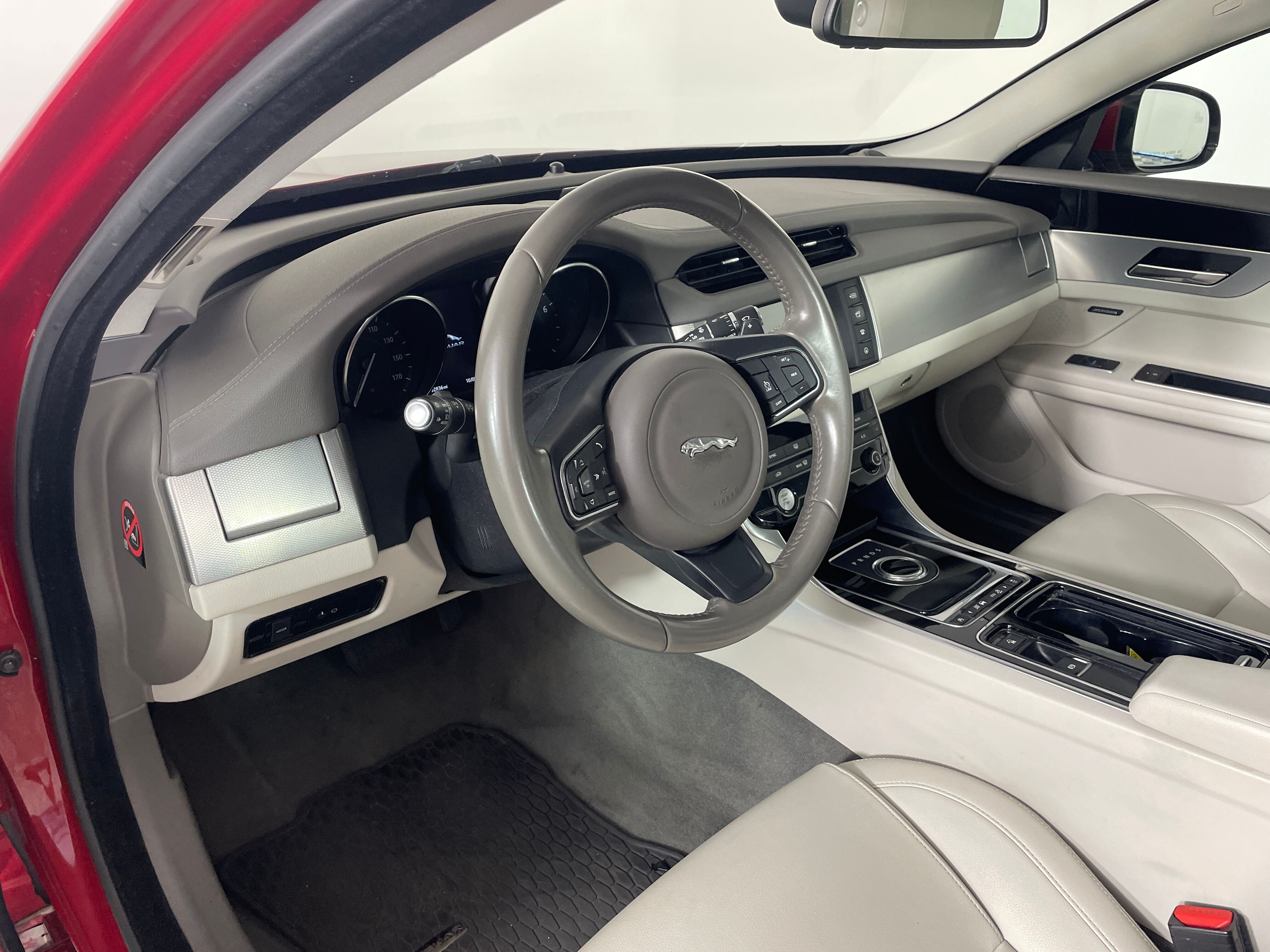 Certified 2016 Jaguar XF 35t Premium Sedan