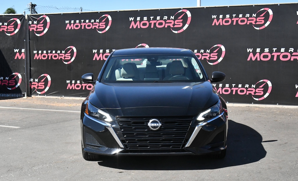Used 2025 Nissan Altima SV Sedan