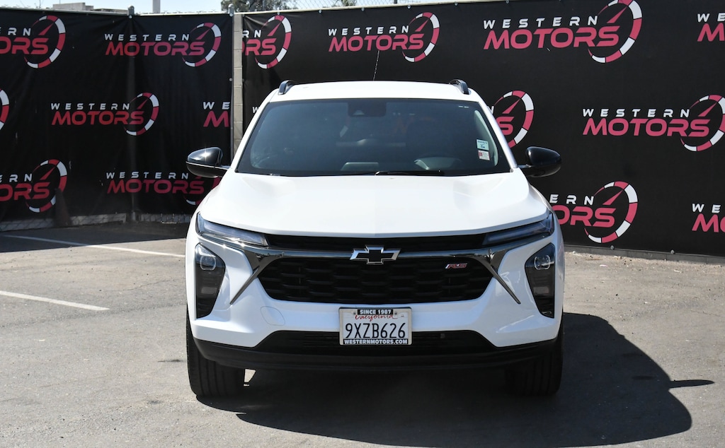 Used 2025 Chevrolet Trax 2RS SUV