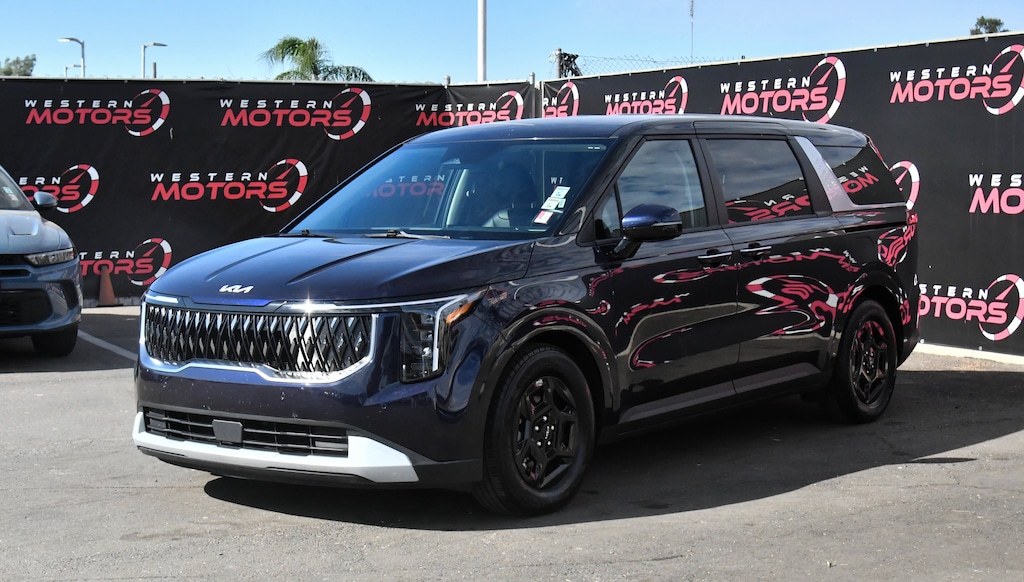 Used 2025 Kia Carnival LXS Van Passenger Van