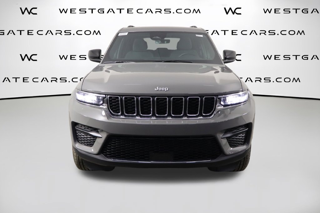 New 2027 Jeep Grand Cherokee LAREDO 4X4 Sport Utility