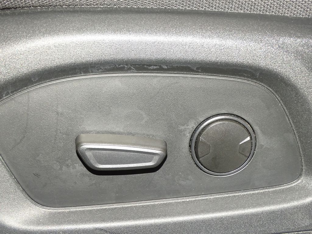 2023 Ford Explorer - Photo 18