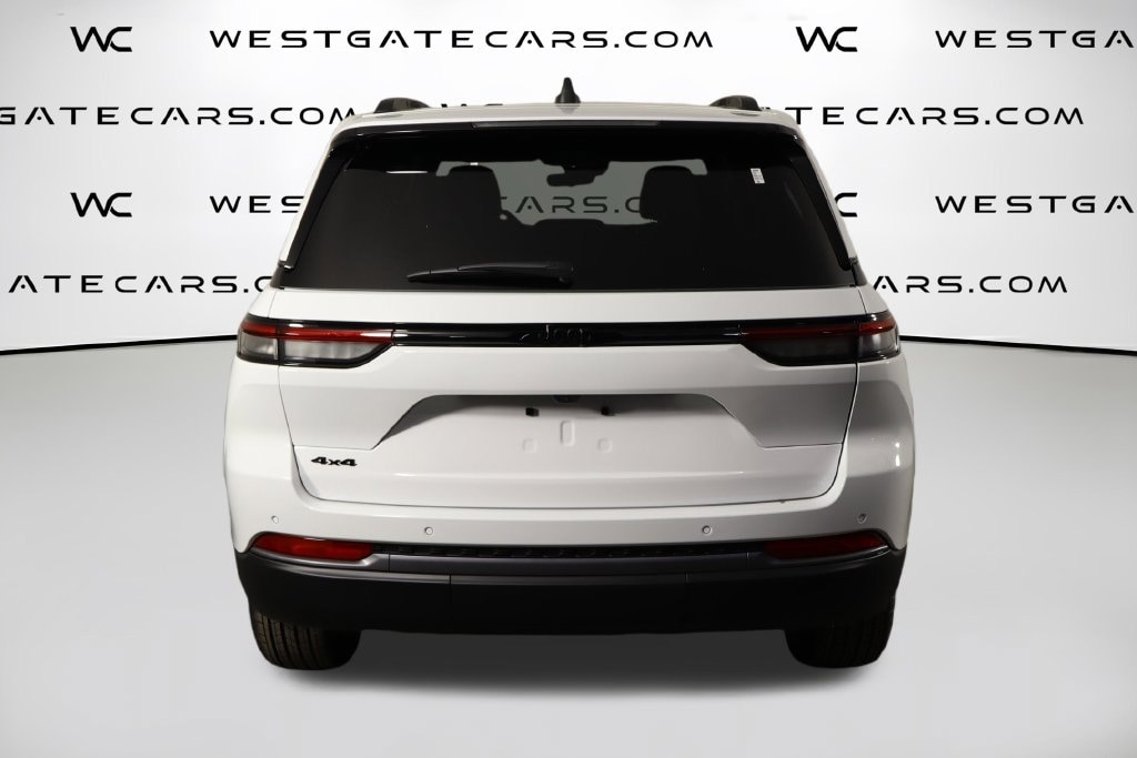 New 2027 Jeep Grand Cherokee LAREDO ALTITUDE 4X4 Sport Utility