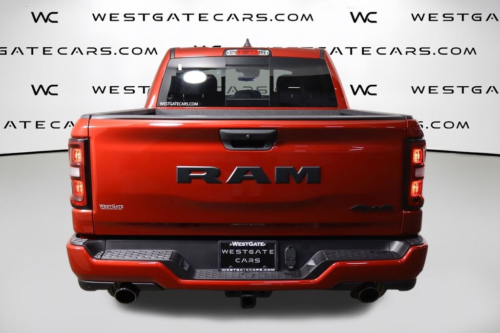 New 2026 Ram 1500 EXPRESS CREW CAB 4X4 5'7 BOX Pickup
