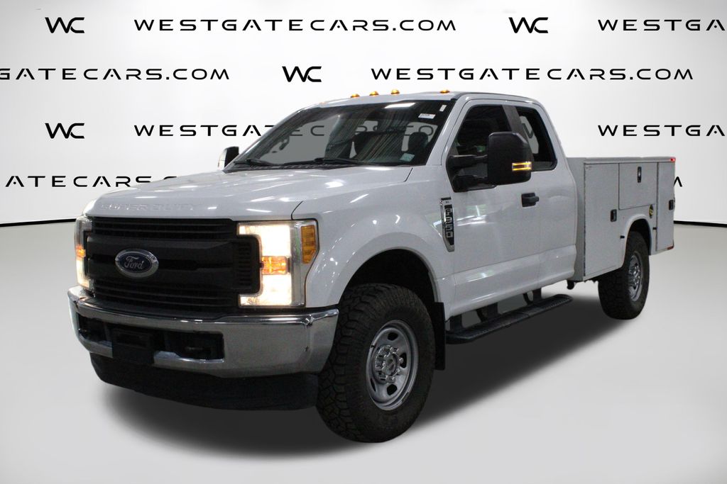  Ford F-350SD
