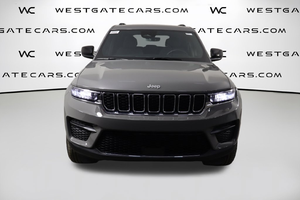 New 2027 Jeep Grand Cherokee LAREDO 4X4 Sport Utility