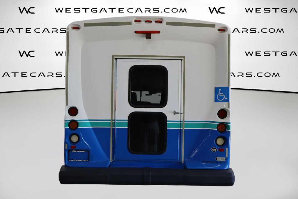 2015 Ford E-Series Cutaway Base - Photo 33