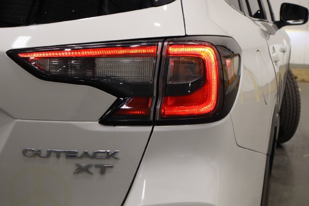 2022 Subaru Outback Limited - Photo 48