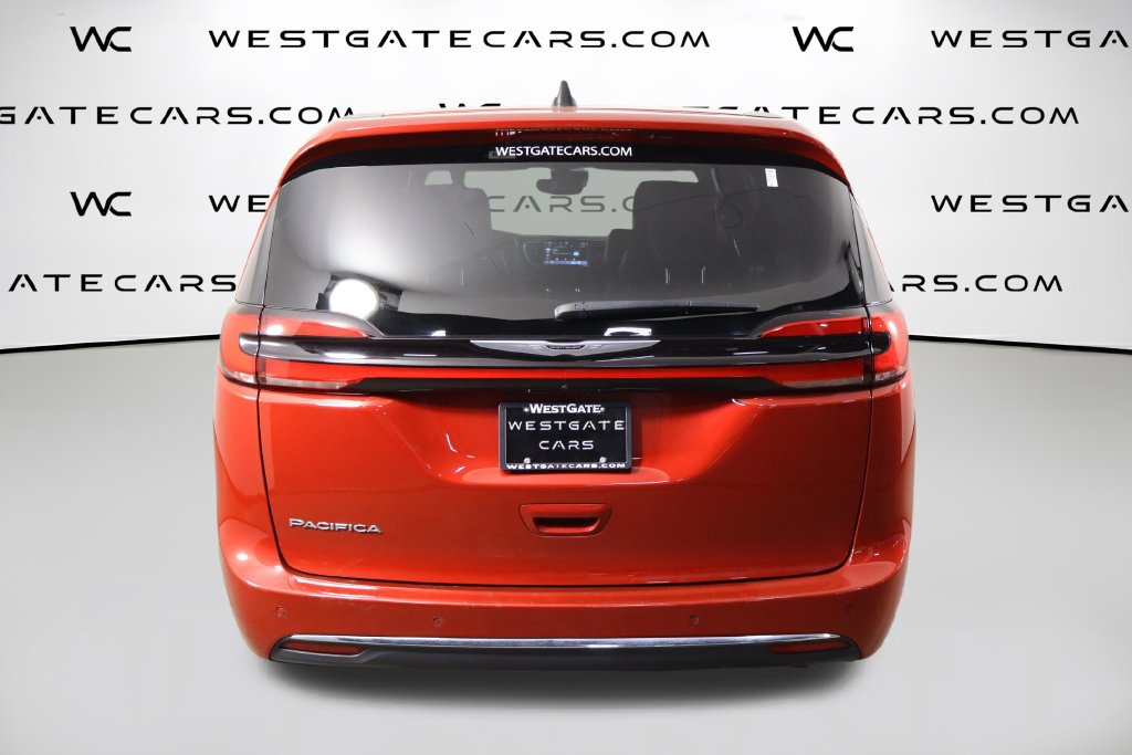 Used 2025 Chrysler Pacifica Select Van Passenger Van
