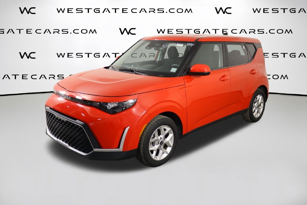 Used 2024 Kia Soul LX Hatchback