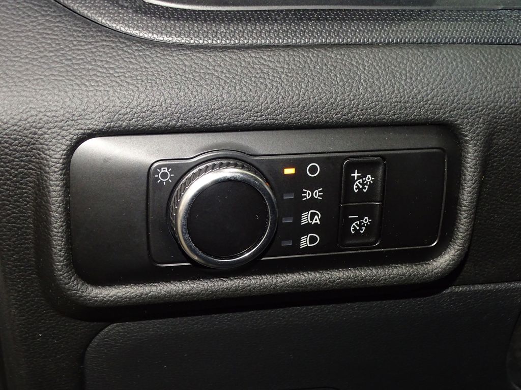 2023 Ford Explorer - Photo 17