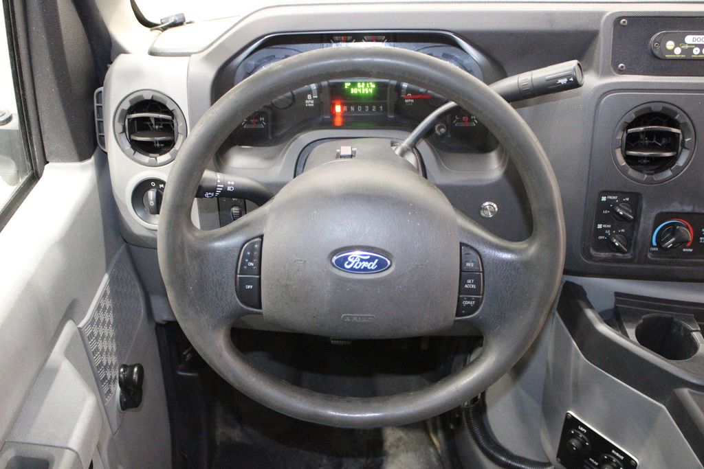 2015 Ford E-Series Cutaway Base - Photo 19