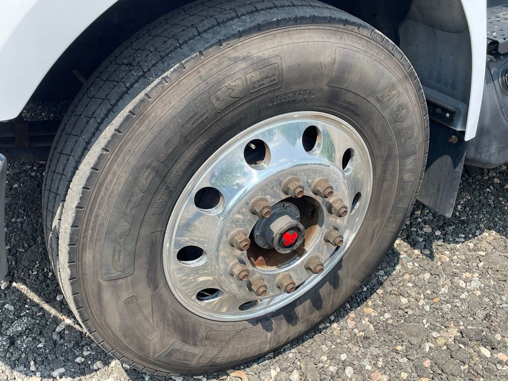 2019 Ford F-750 - Photo 26