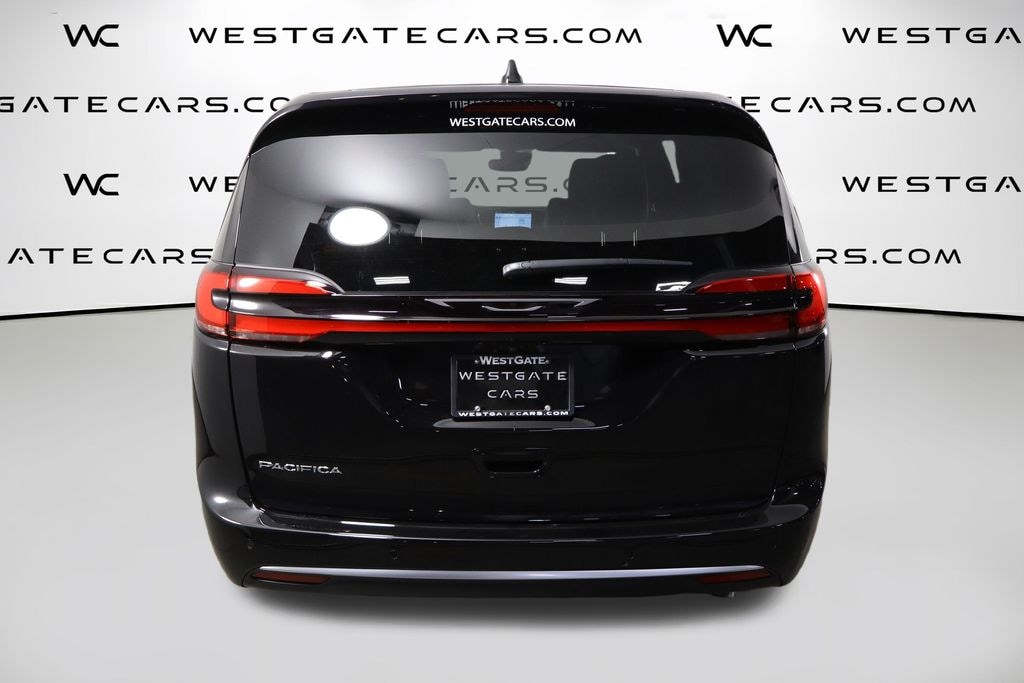 New 2027 Chrysler Pacifica SELECT Passenger Van
