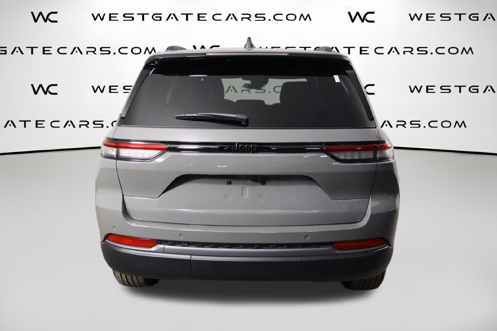 New 2027 Jeep Grand Cherokee LAREDO ALTITUDE 4X2 Sport Utility