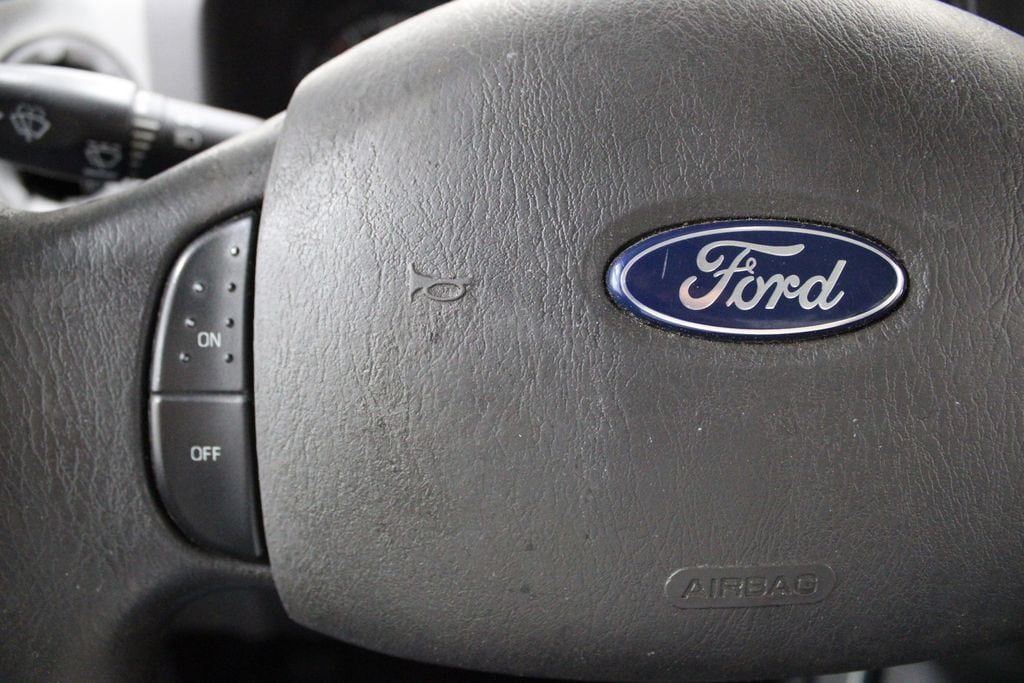 2015 Ford E-Series Cutaway Base - Photo 22