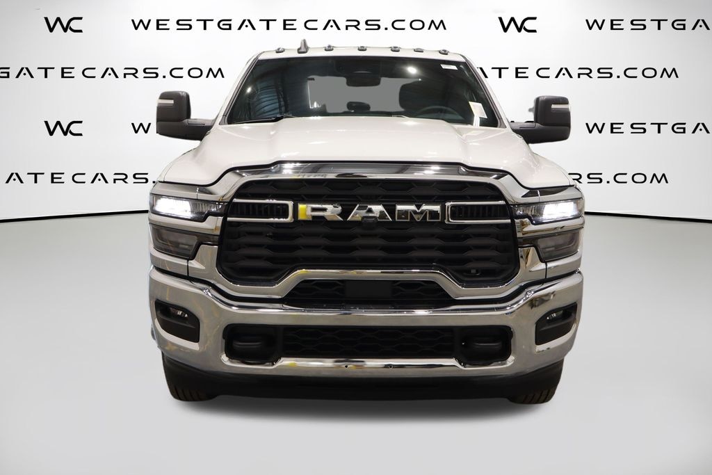 New 2026 Ram 3500 TRADESMAN CREW 4X4 60' CA Pickup
