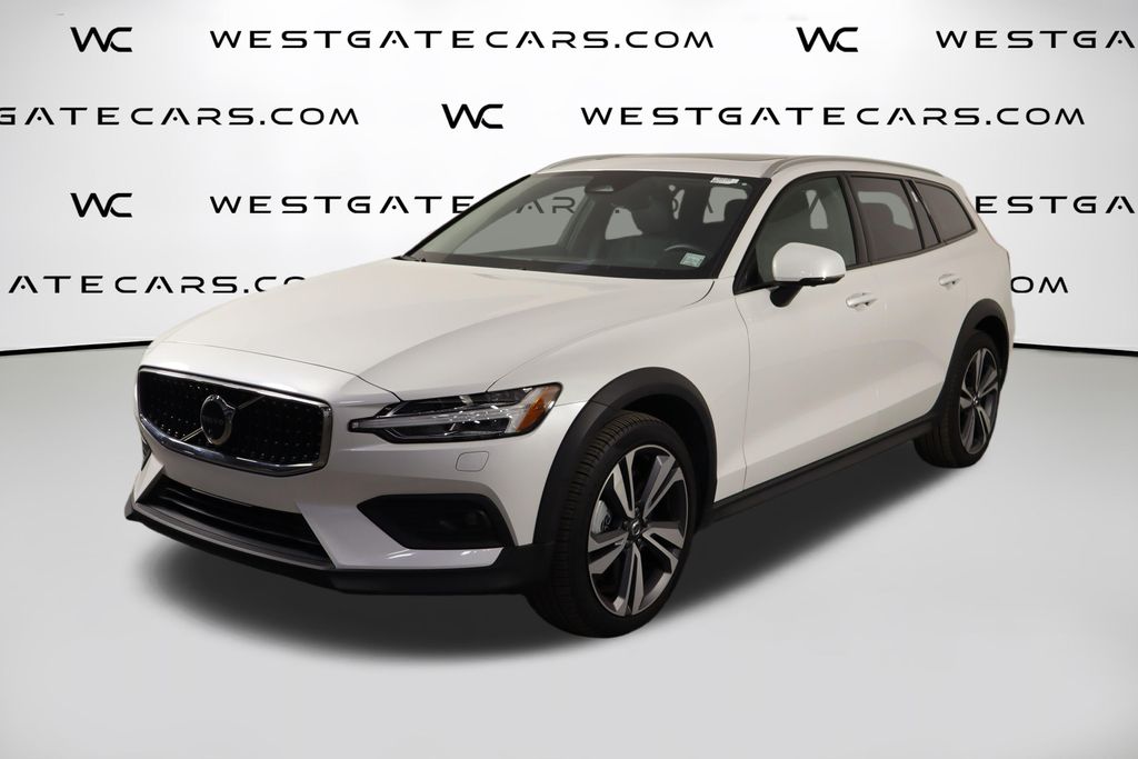 2026 Volvo V60 Cross Country Plus