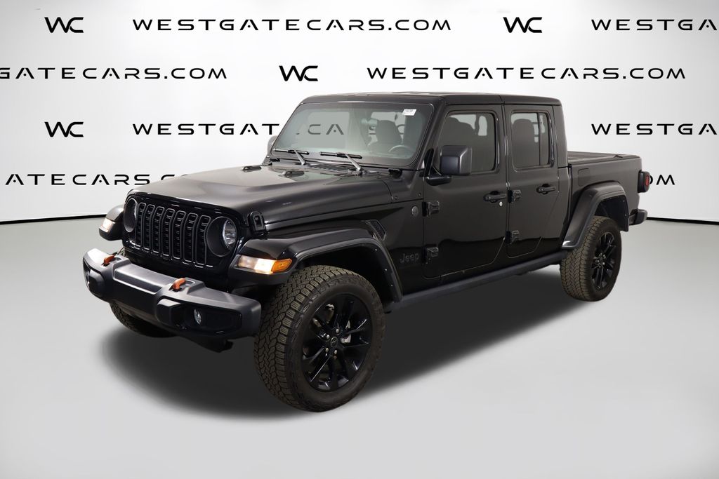 Used 2025 Jeep Gladiator Nighthawk Truck Crew Cab