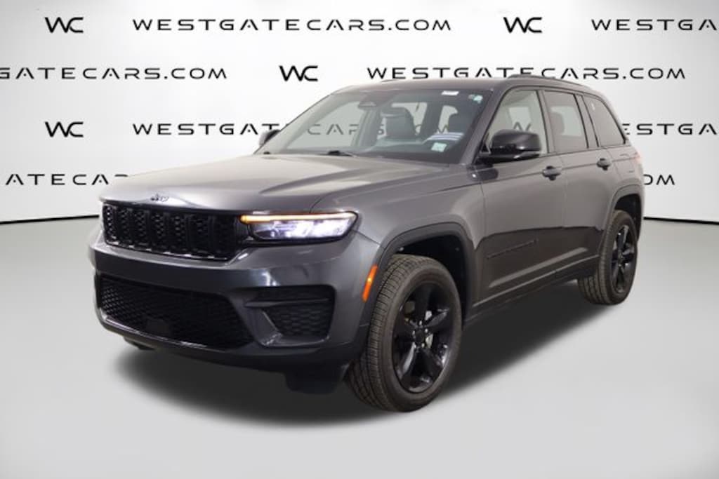 Used 2022 Jeep Grand Cherokee Altitude SUV