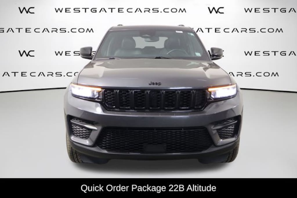 Used 2022 Jeep Grand Cherokee Altitude SUV