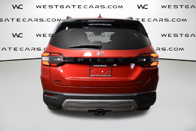 Used 2024 Honda Pilot TrailSport SUV
