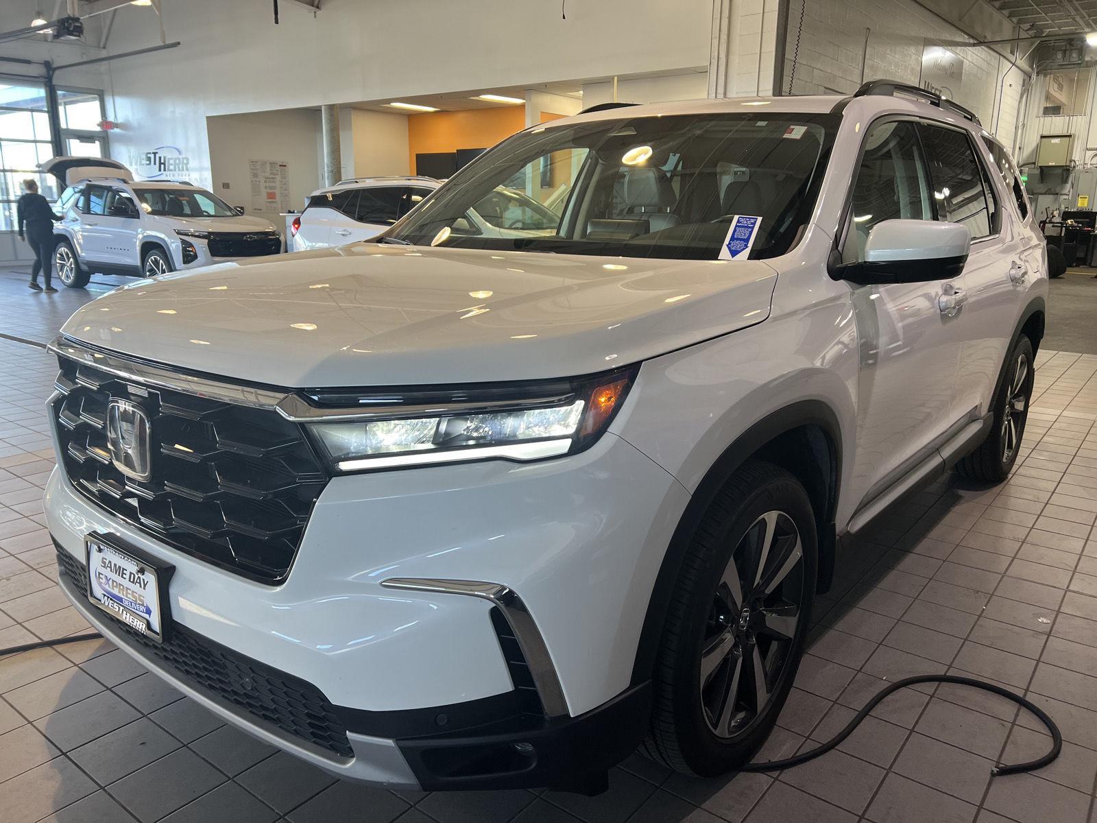 Used 2024 Honda Pilot Touring SUV