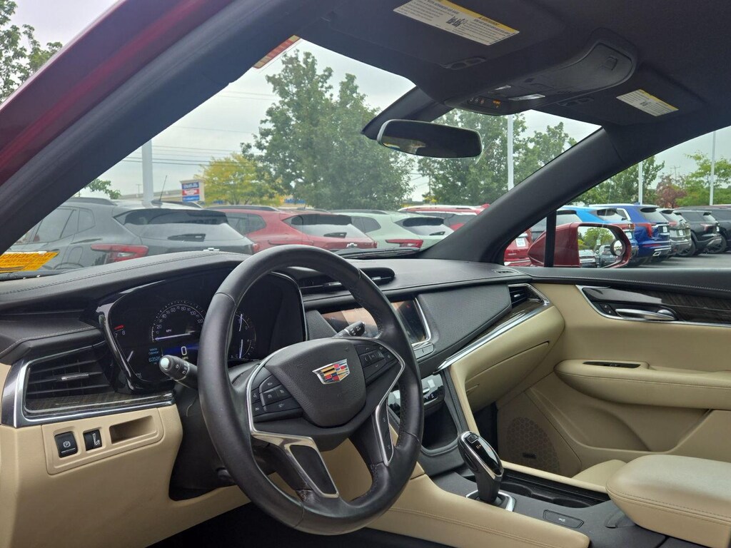 Used 2017 Cadillac XT5 FWD SUV