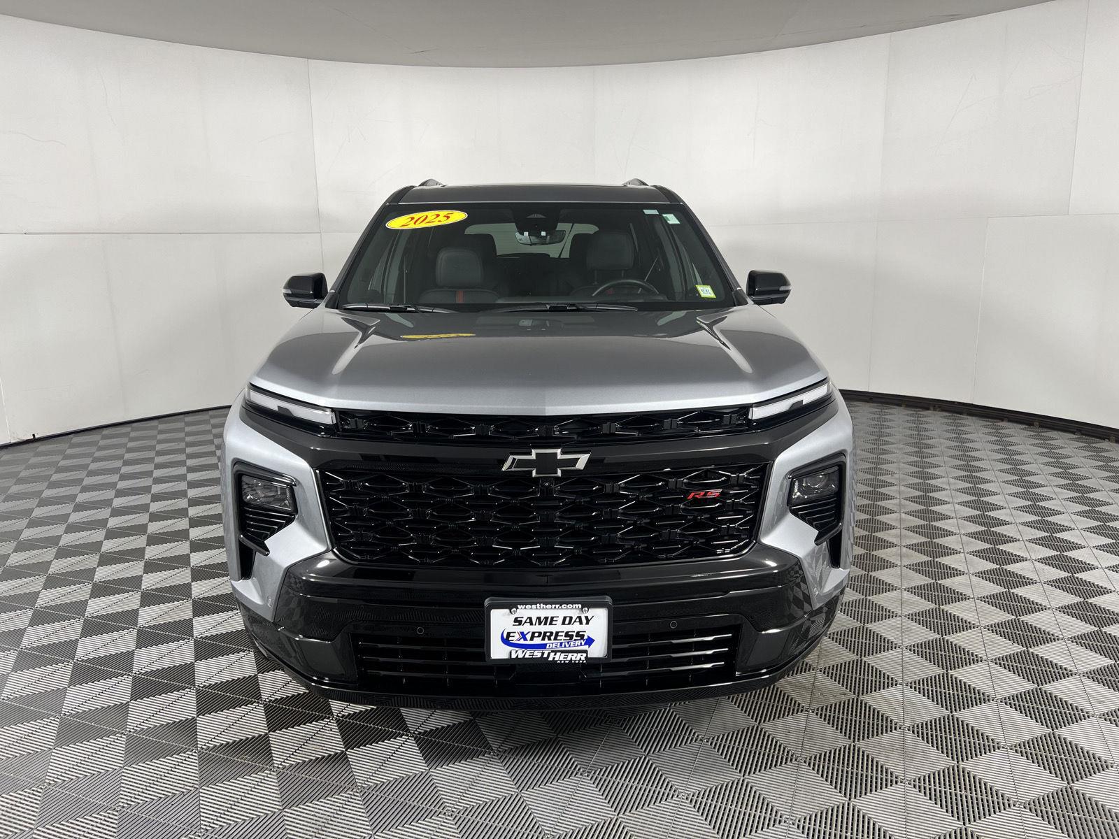 Used 2025 Chevrolet Traverse AWD RS SUV