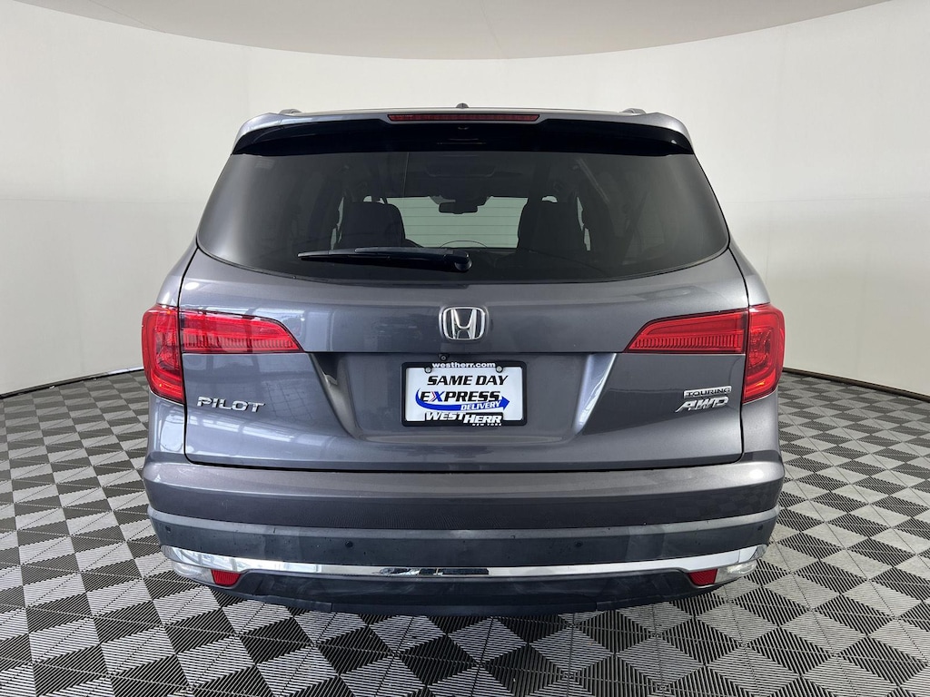 Used 2018 Honda Pilot SUBN