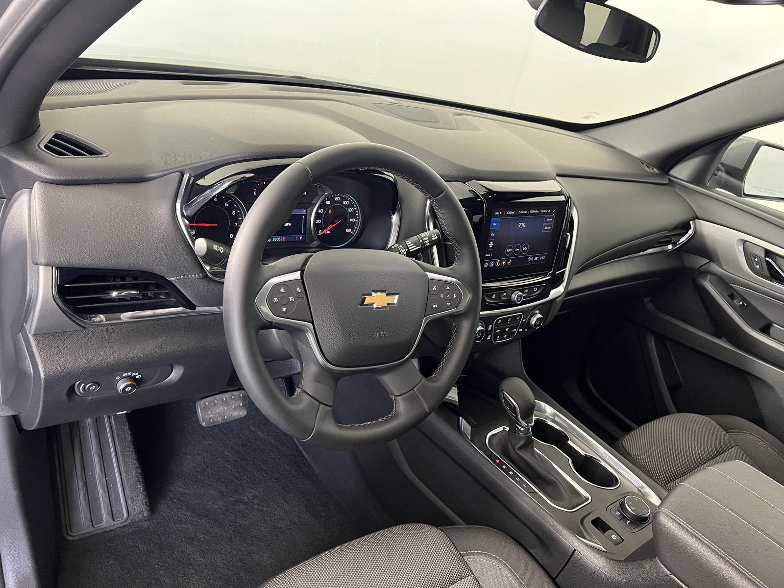 Used 2023 Chevrolet Traverse LT Cloth SUV