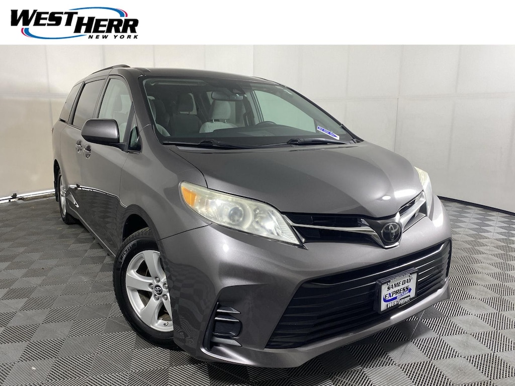 Used 2018 Toyota Sienna LE Van