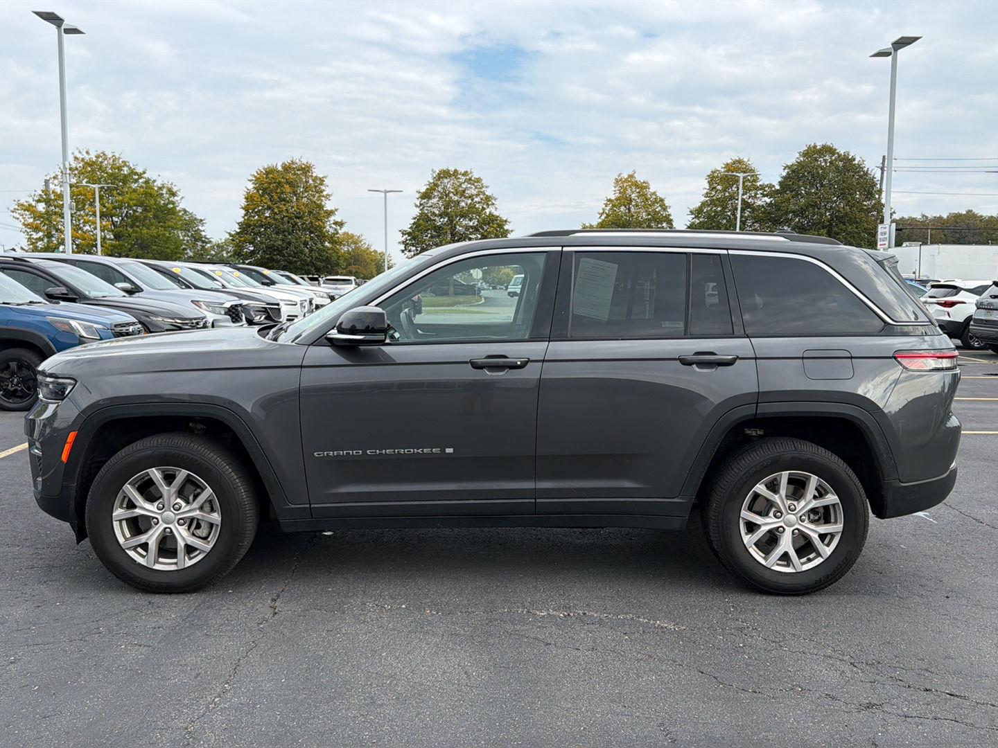 Used 2022 Jeep Grand Cherokee Limited SUV