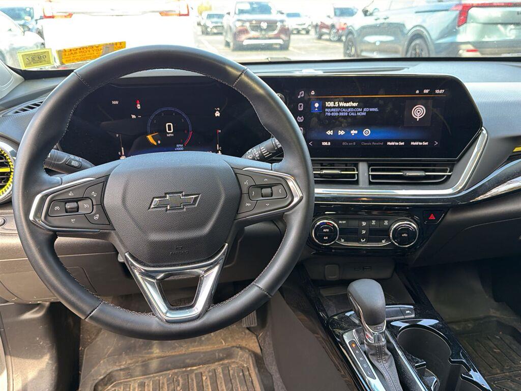 Used 2024 Chevrolet Trax Activ SUV