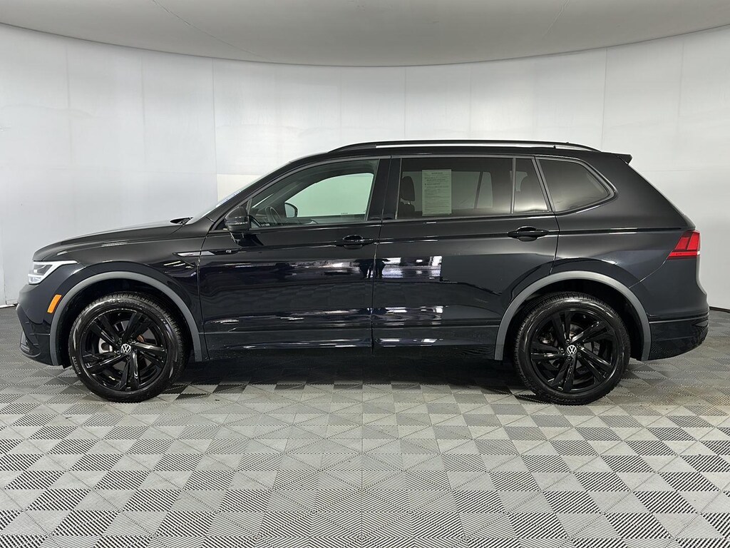 Used 2024 Volkswagen Tiguan SE R-Line Black SUV