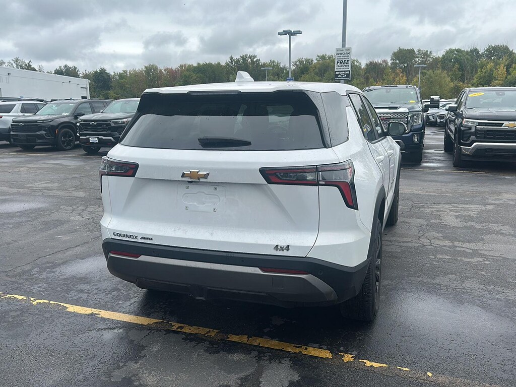 Used 2025 Chevrolet Equinox FWD LT SUV