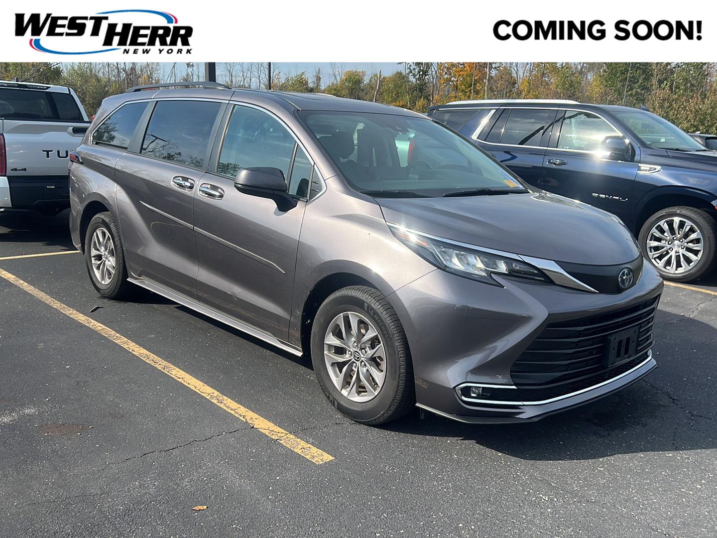 Certified 2022 Toyota Sienna XLE 7-Passenger Van