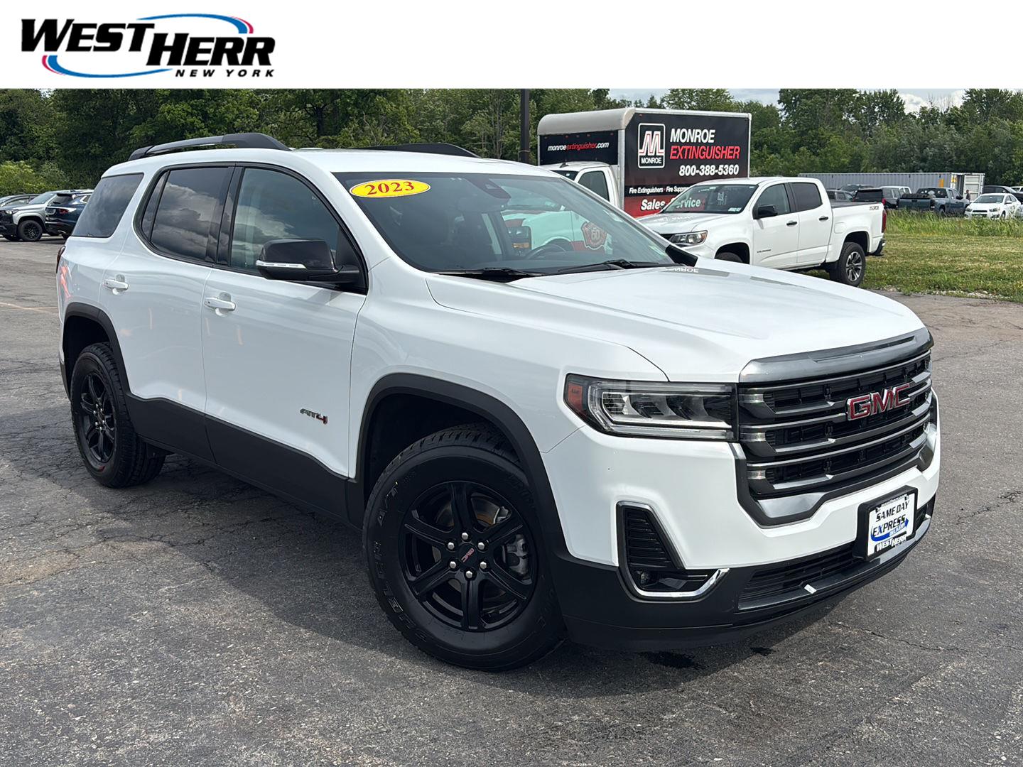 Used 2023 GMC Acadia AT4