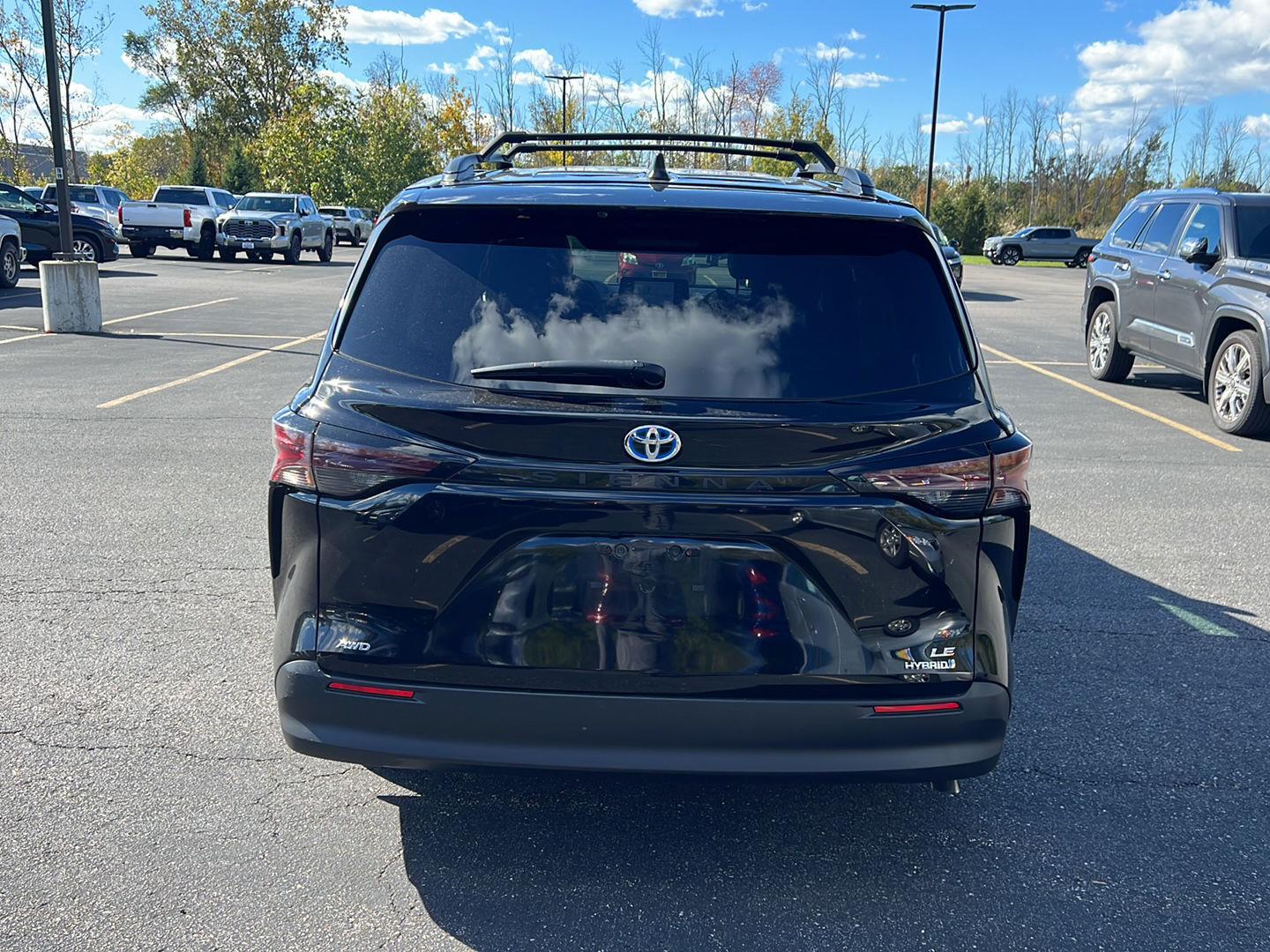 Certified 2024 Toyota Sienna LE 8-Passenger Van