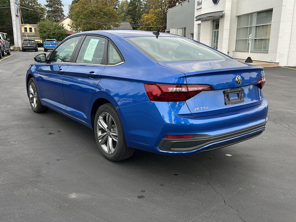 Certified 2024 Volkswagen Jetta SE Sedan
