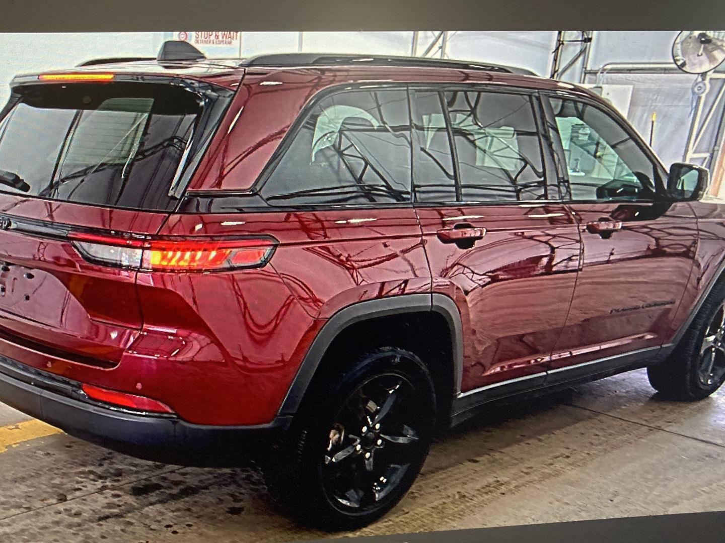 Certified 2025 Jeep Grand Cherokee Altitude X SUV
