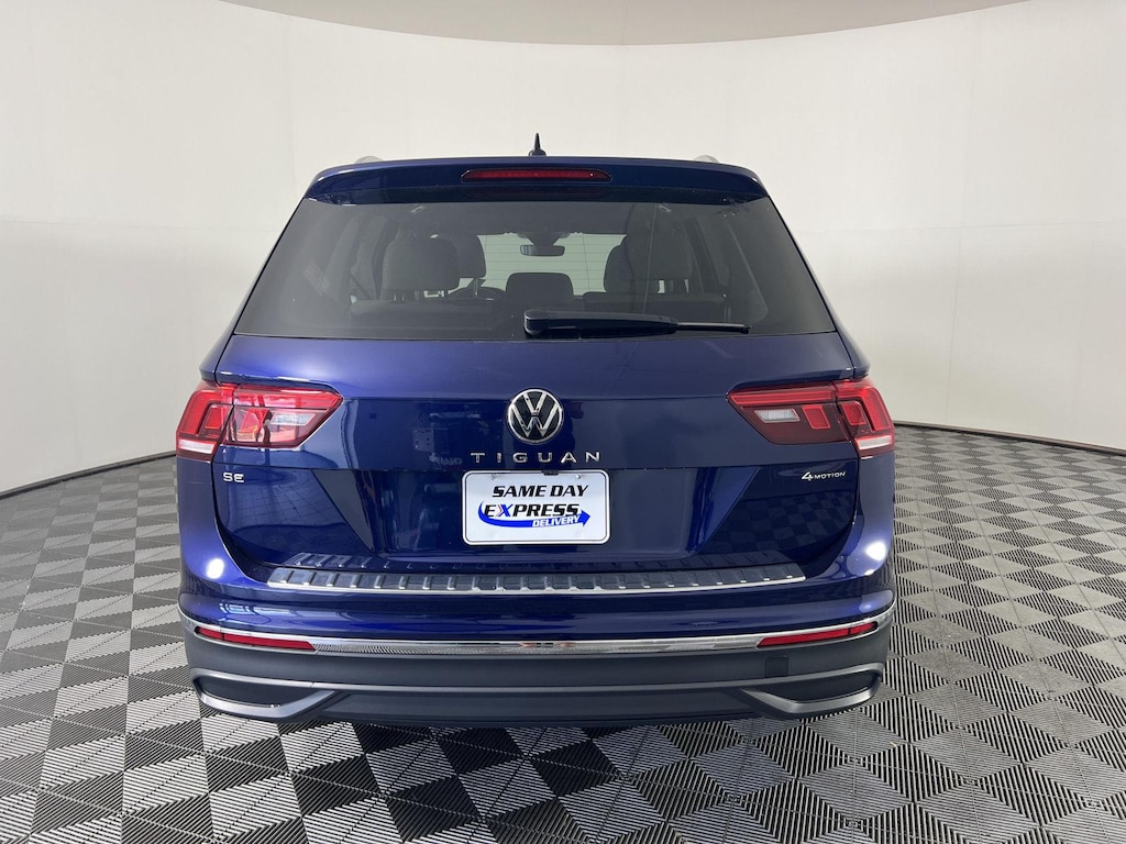 Used 2024 Volkswagen Tiguan SE SUV