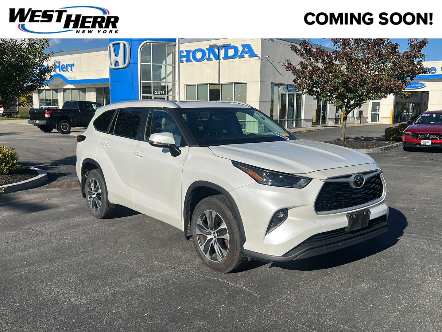 Used 2023 Toyota Highlander XLE SUV