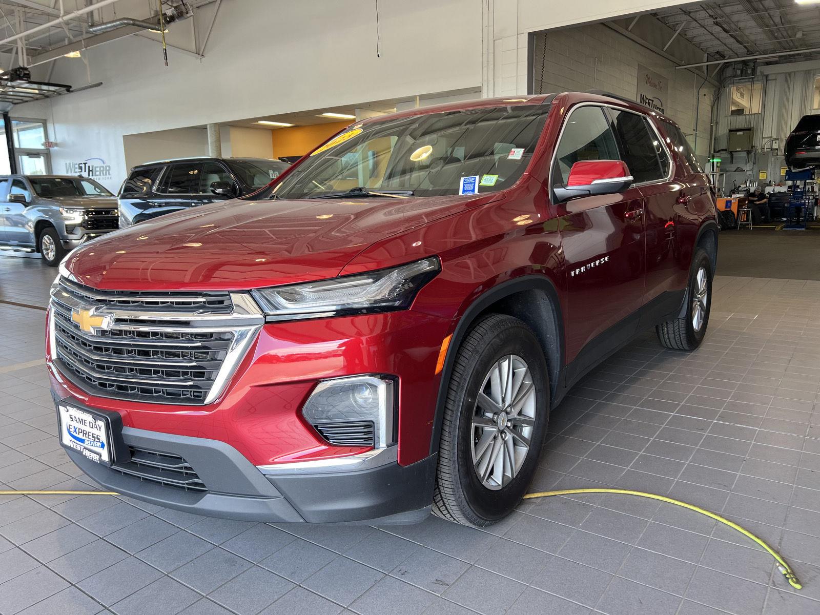 Used 2023 Chevrolet Traverse LT Cloth SUV