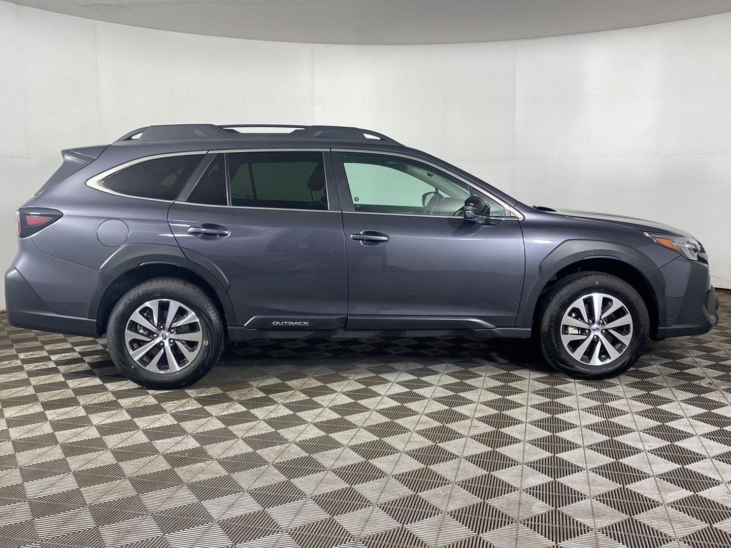Used 2025 Subaru Outback Premium SUV