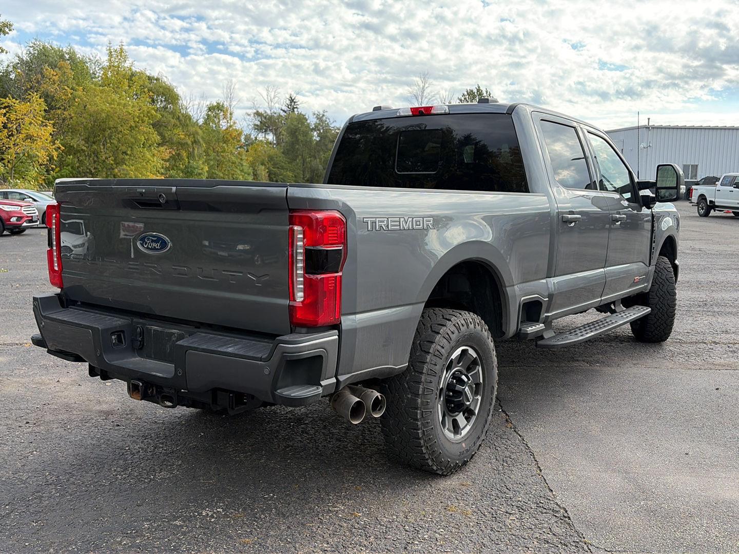 Used 2024 Ford Super Duty F-350 Lariat Truck